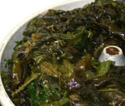 tartare marin confectionn avec un mlange d'algues  alimentaires